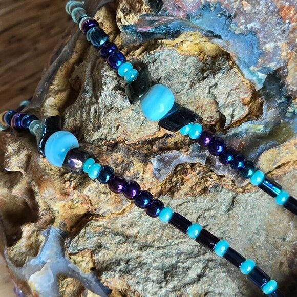 Native American Handcrafted Genuine Turquoise Pendant 28" Necklace Glass AB Bead - Picture 3 of 7